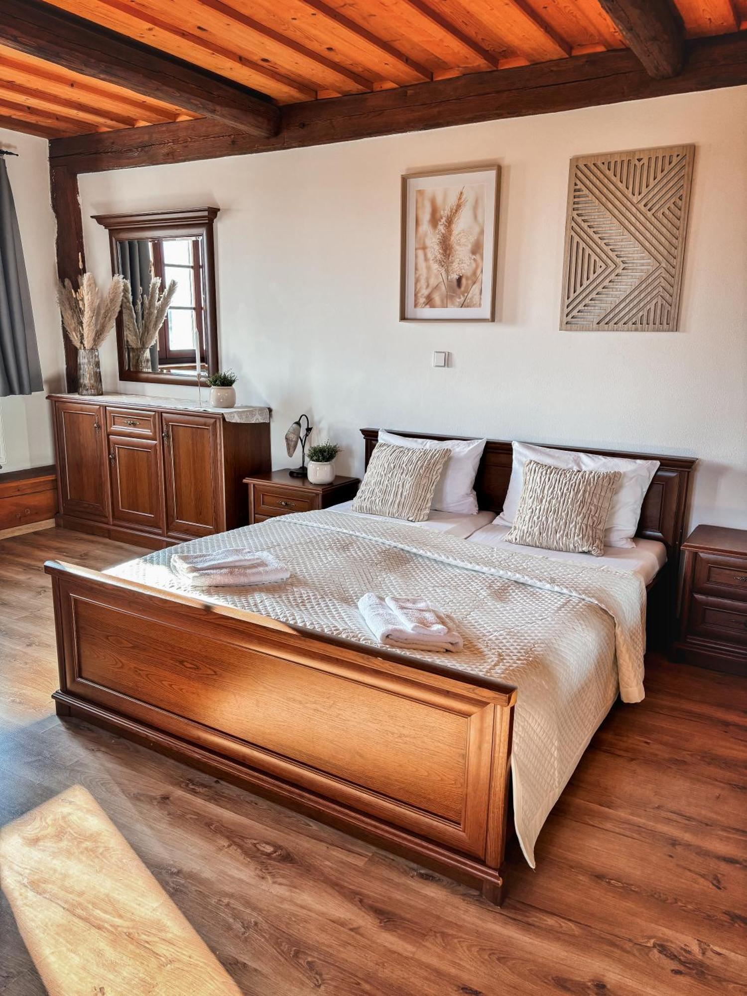 Wellness Hotel & Minipivovar Knezinek Ческе-Будеёвице Экстерьер фото